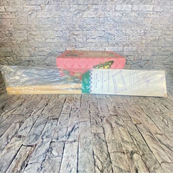 Needlework NWT Scroll Frame Embroidery Cross Stich Needlework Quilting Crafts - Picture 4 of 8